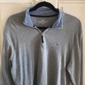 Vineyard vines sweatshirt